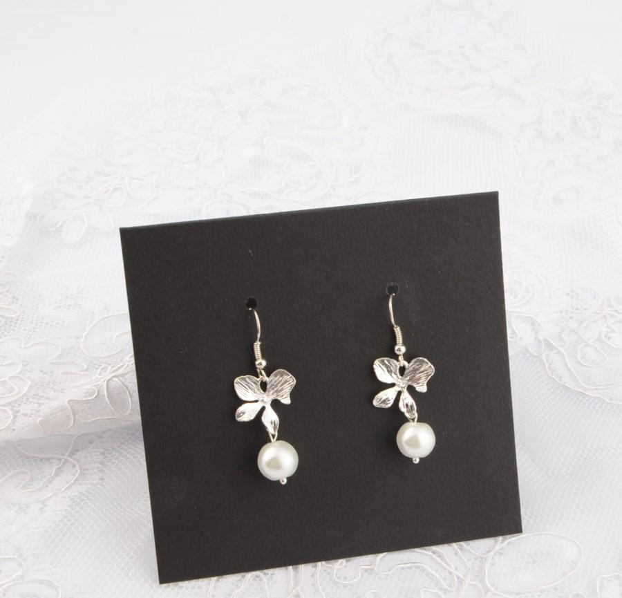 Свадьба - Pearl bridal earrings Wedding earrings with pearls Pearl bridal earring Flower earrings Pearl earrings  Wedding accessories Wedding jewelry