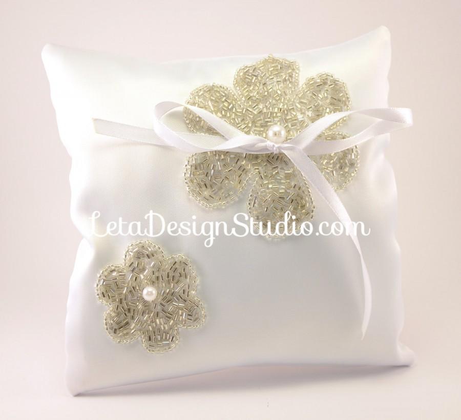 Свадьба - Wedding handmade ring bearer pillow, embroidered with beads Flower ring pillow Flower ring cushion Bride ring pillow Custom ring bearer