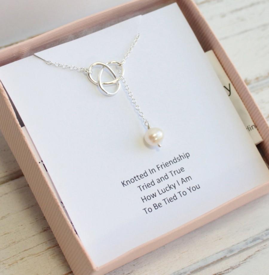 زفاف - Sterling Silver Knot Necklace with Freshwater Pearl on Friendship Sentiment Card