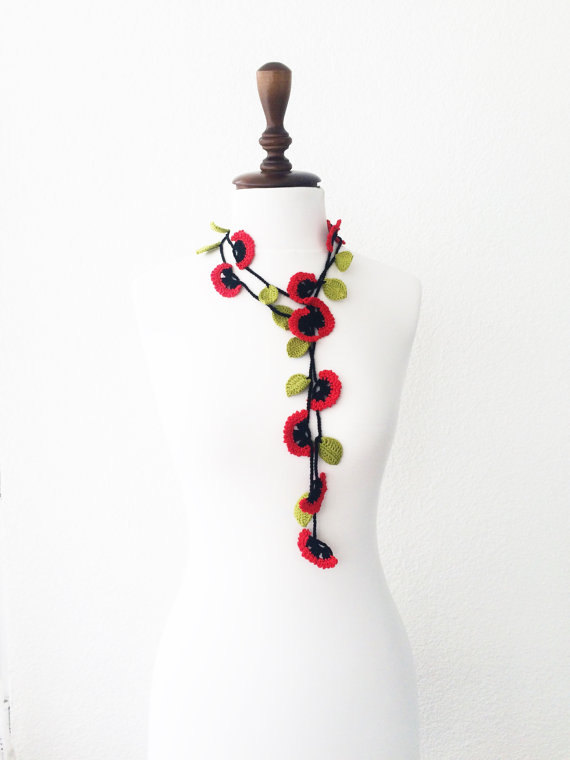 Свадьба - Beadwork Necklace, Crochet Lariat Necklace, Strand Necklace, bohemian gipsy, Flower Necklace, Lace Jewelry, poppy flowers