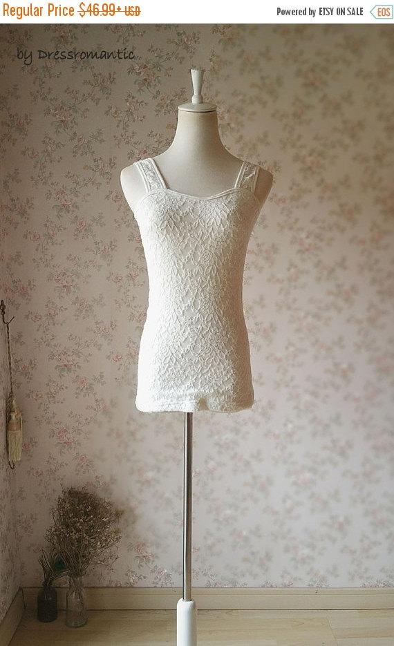 Mariage - New Lace Tank Top Summer Wedding Bridal Top Women's Tank Tops. Plus Size Lace topper. Ivory White Black Tanks. Bridesmaid Separates (WJ12)