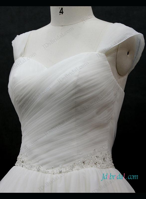 Hochzeit - Plus size cap sleeved tulle ball gown wedding dress