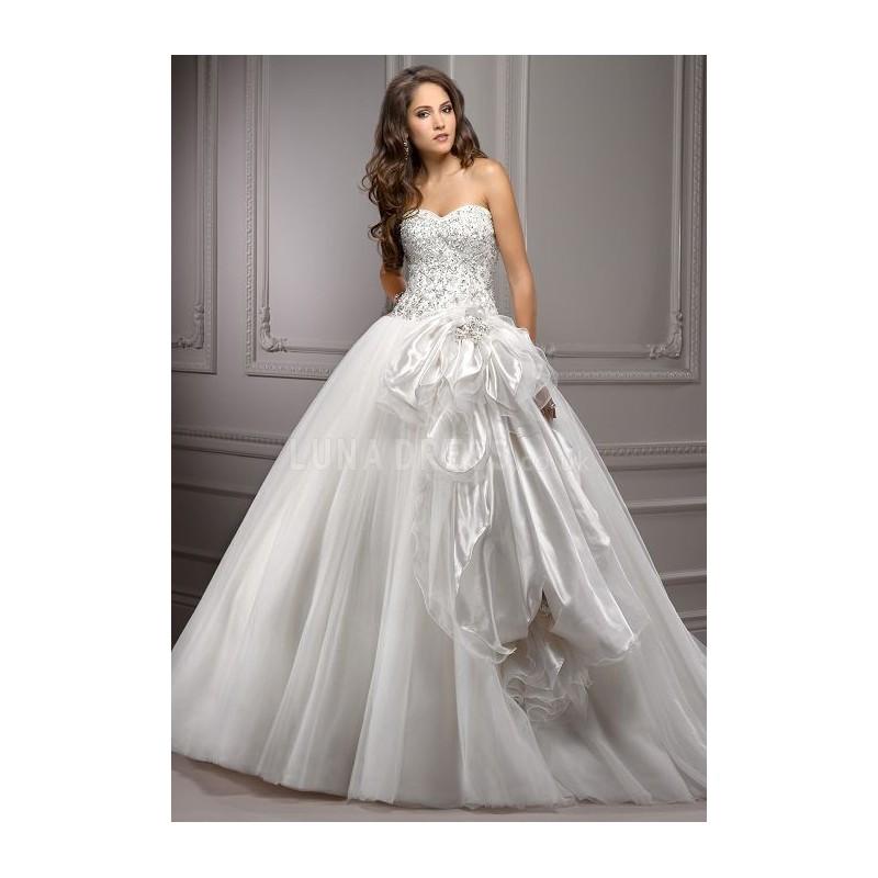 Mariage - Luxury Ball Gown Natural Waist Sweetheart Tulle Chapel Train Bridal Dress - Compelling Wedding Dresses