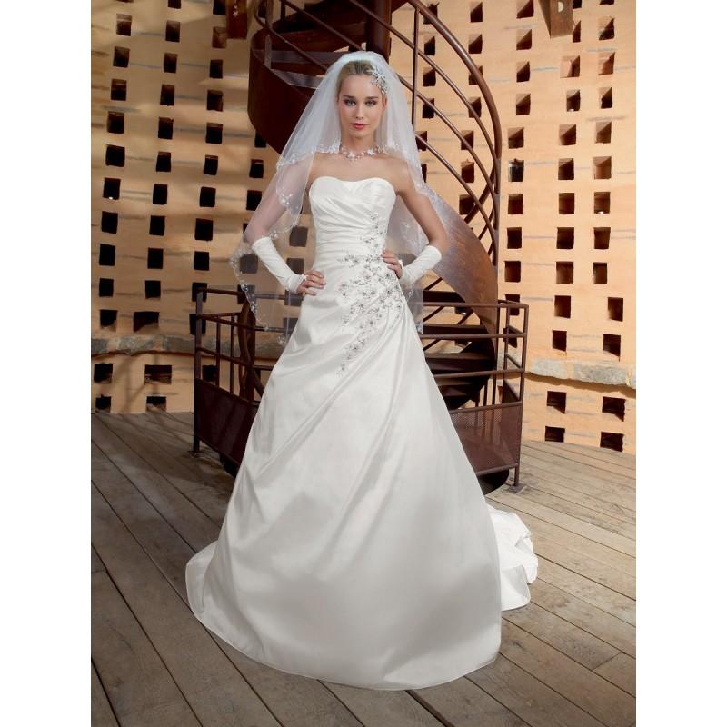Wedding - Bella Sublissima, Nebka - Superbes robes de mariée pas cher 