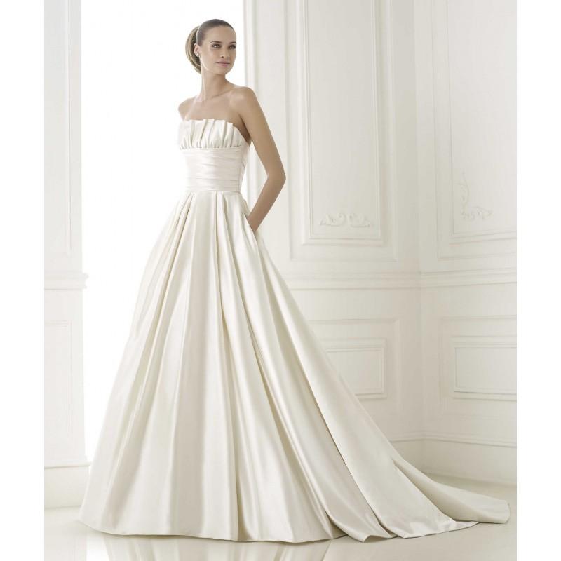 Mariage - Simple A-line Scalloped-Edge Strapless Pockets Ruching Sweep/Brush Train Satin Wedding Dresses - Dressesular.com