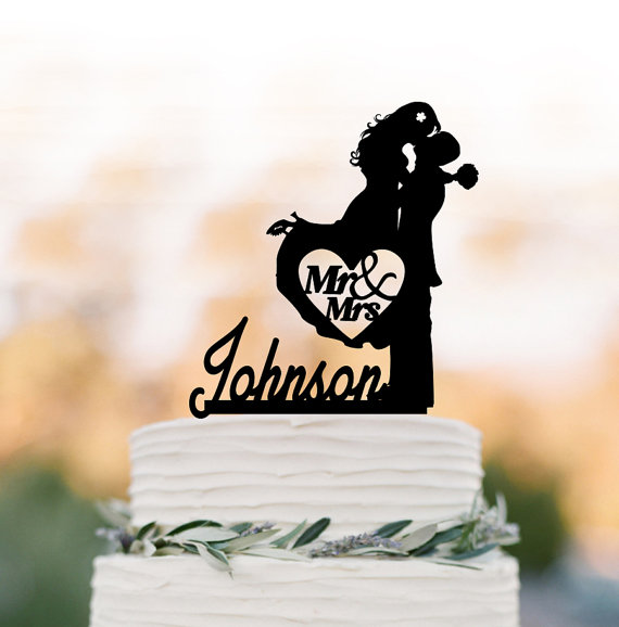 Свадьба - Personalized wedding Cake topper mr and mrs, bride and groom silhouette cake topper monogram, cake topper letter, custom cake topper name