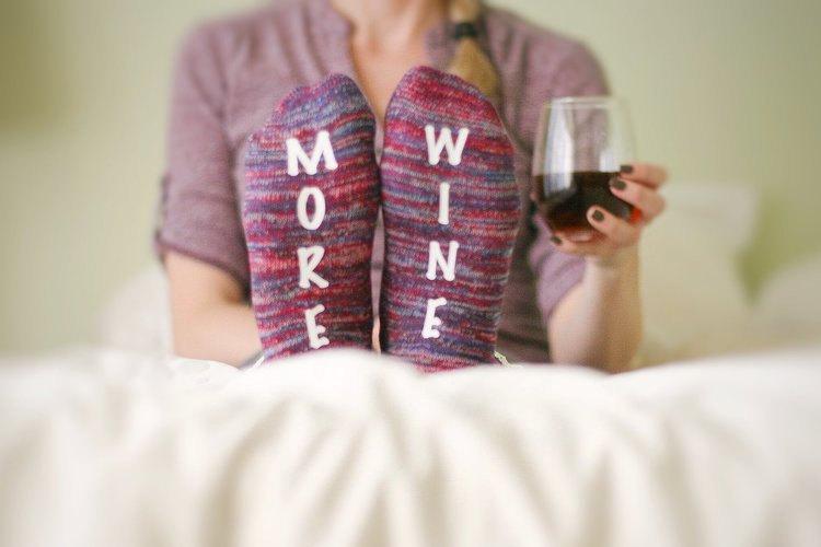 Свадьба - More Wine Multi-Colored Socks