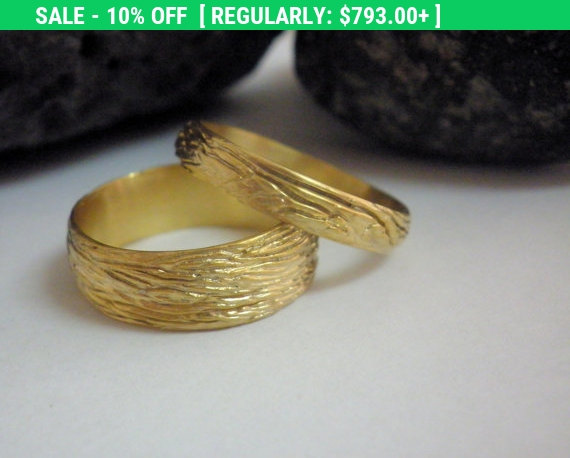 Hochzeit - Christmas Sale His and hers band 14k wedding bands 18k rings set Textured rings  Gold wedding band Unisex bands Unique wedding ring set