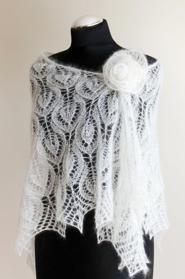 Mariage - Wedding Lace shawl, Handknitted Bridal Shawl, Ivory stole, Mohair with Silk Bride Wrap, Ivory Mohair Shawl, Marriage Stola