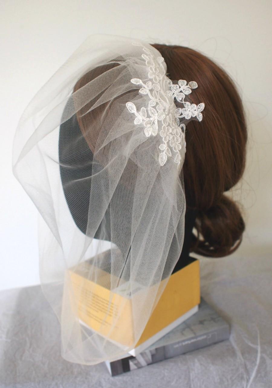 زفاف - Wedding Headpiece -- Bridal Veil -- Elegant Lace on Tulle Blusher Veil / Birdcage Veil