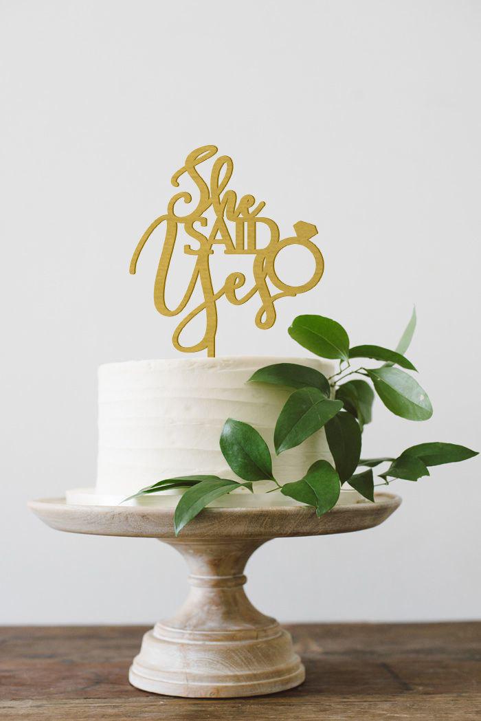 Mariage - She Said Yes Cake Topper, Engagement Cake Topper, Engagement Party Decor, Bridal Shower Cake Topper, Bachelorette Decor, Wood Cake Topper