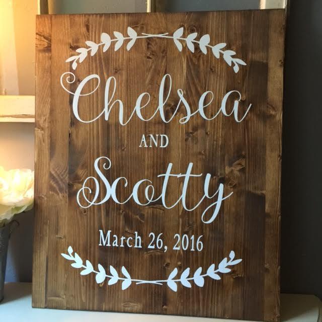 Hochzeit - Personalized Wooden Wedding Sign