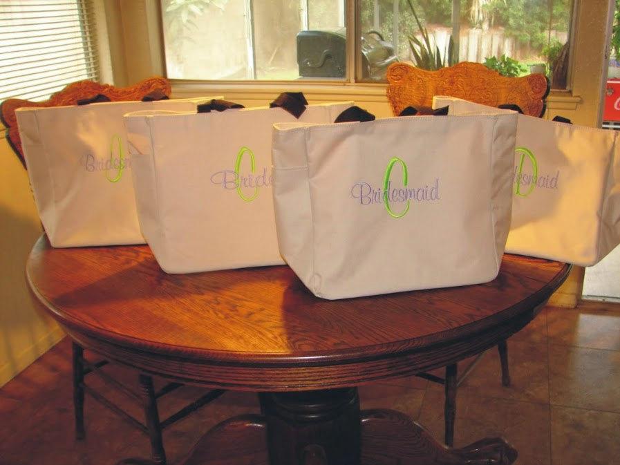 زفاف - 9 Personalized Tote Bag   ***** Personalized Embroidered weddings bridesmaids gifts monogram shower