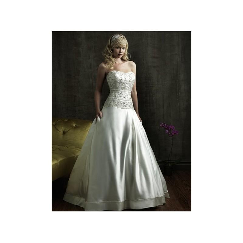 Hochzeit - 2017 Fashion Strapless Floor Length with Embroidery and Swarovski Crystals Wedding Dress In Canada Wedding Dress Prices - dressosity.com
