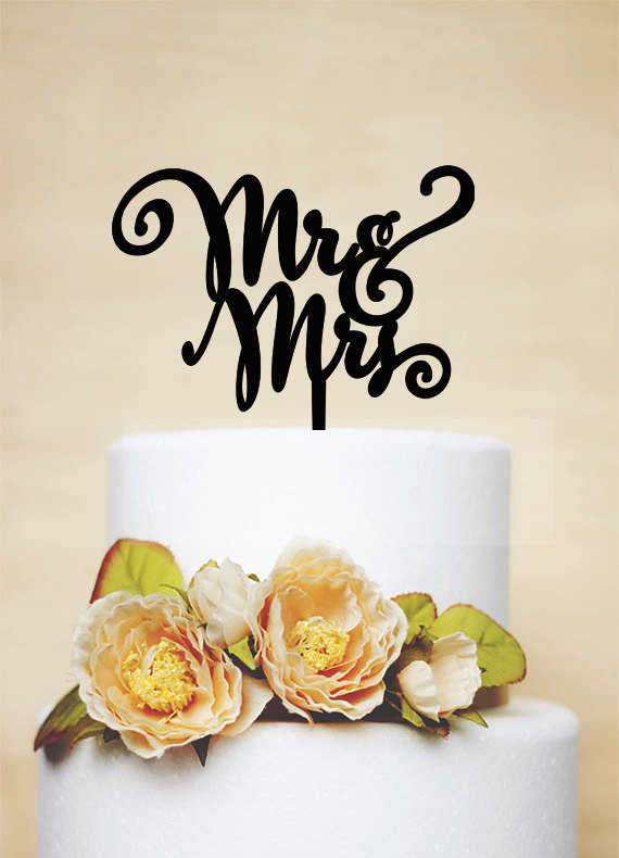 Hochzeit - Mr & Mrs Wedding Cake Topper,Custom Cake Topper,Engagement Cake Topper,Wedding Decoration,Rustic Cake Topper-P049