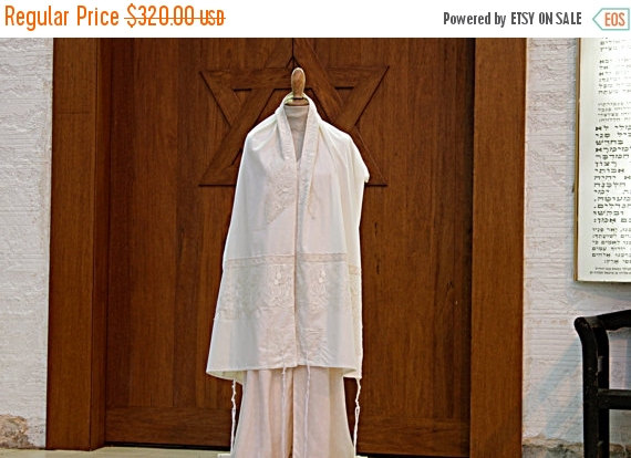 Hochzeit - HOLIDAY SALE - Rosh HaShana & Yom Kipur Special - Eco-friendly Tallit of Light-Ivory adorned with Cotton Vintage Chantilly Lace