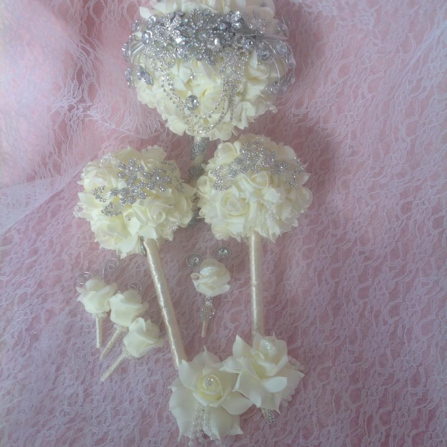 Mariage - Brooch keep sake wedding bouquet package beautiful detailing, hand made vintage inspired