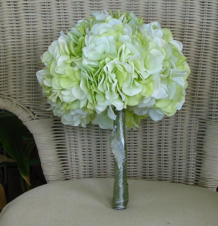 Hochzeit - Hydrangea wedding bouquet in line green, bridal bouquet