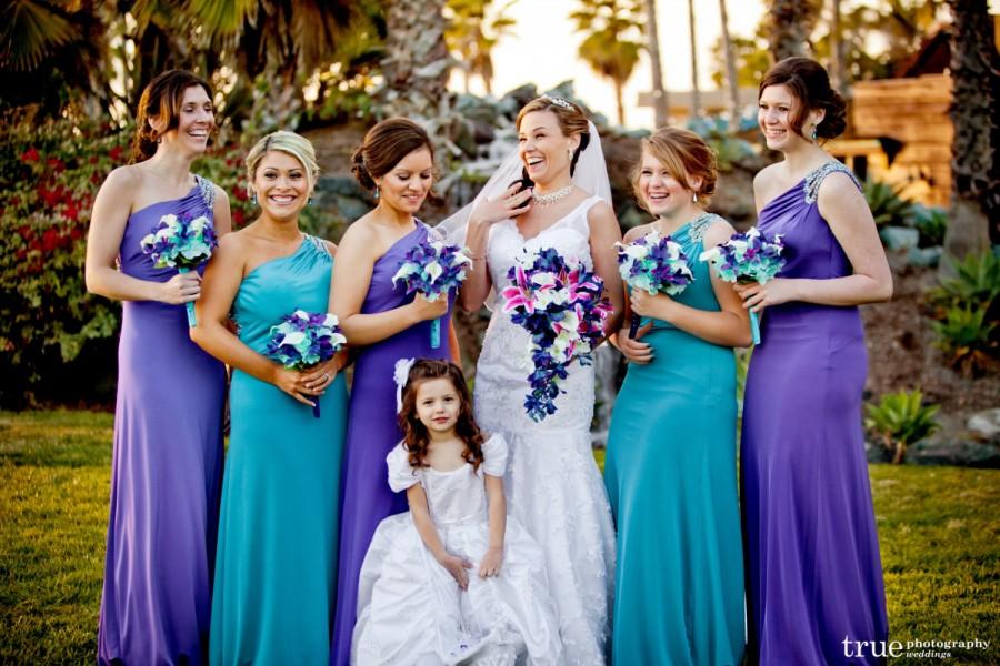 Hochzeit - Keri's Bridemaids Bouquets Aqua Hydrangeas,Blue Violet MO Dendrobium Orchids, White Calla