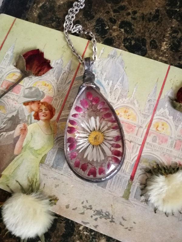Wedding - Meadow Terrarium necklace, Daisy Heather Drop Pendant, unique gift woodland jewelry, flower mosaic Necklace, Jewelry Flower Bustani