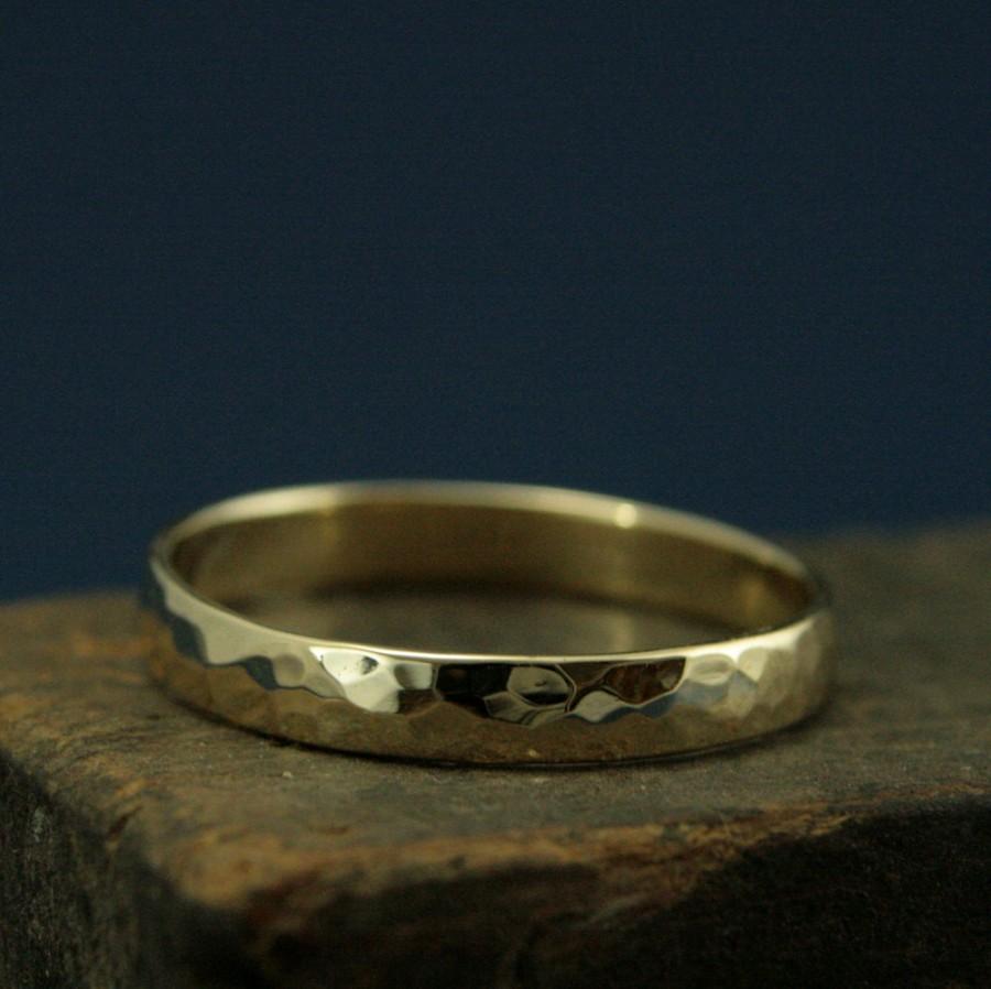 Mariage - Hammered Gold Wedding Band--4mm Wide Perfect Hammered Band--Solid 14K Gold Wedding Ring--Rustic Gold Wedding Band--Your Choice of Gold Color