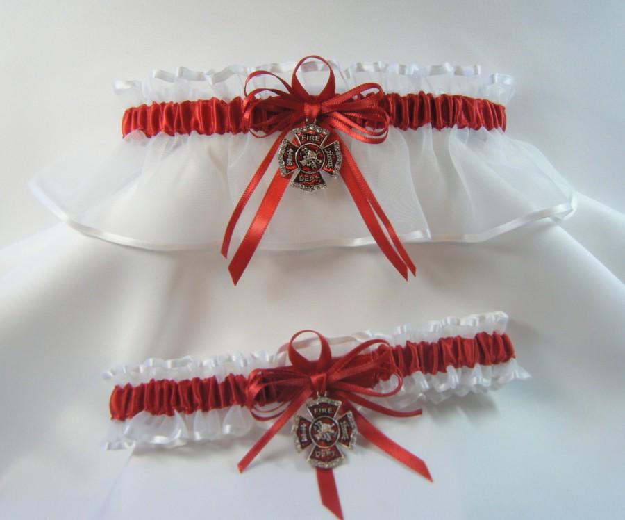 Hochzeit - FIREFIGHTER Fireman Wedding garters Red and White Garter set Maltese Cross