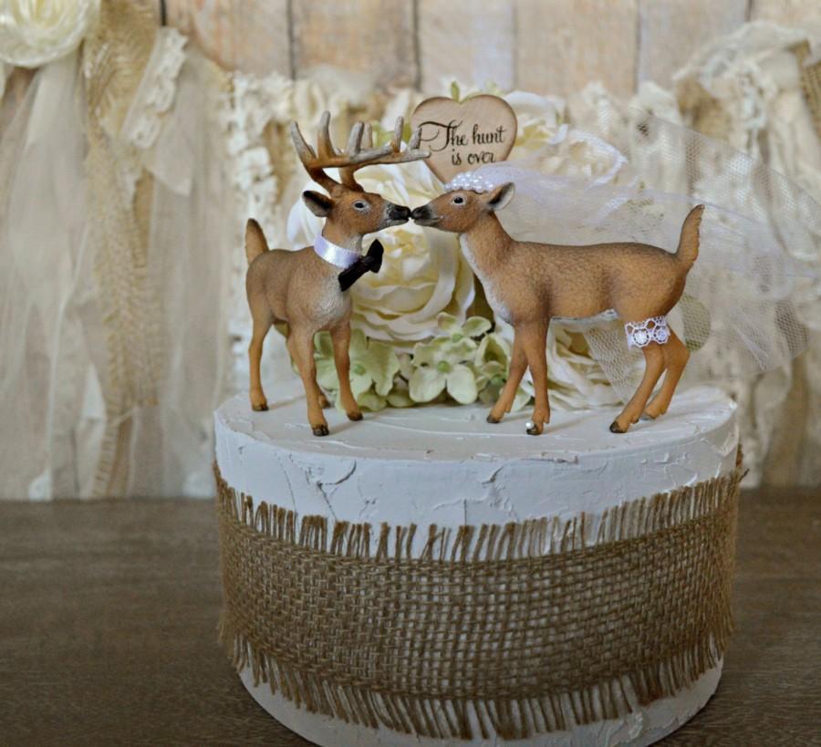 Mariage - Deer-hunting-wedding-cake topper-bride-groom-Mr and Mrs-camouflage-camo wedding-rustic wedding-deer hunter-woodland-deer lover-custom-sign