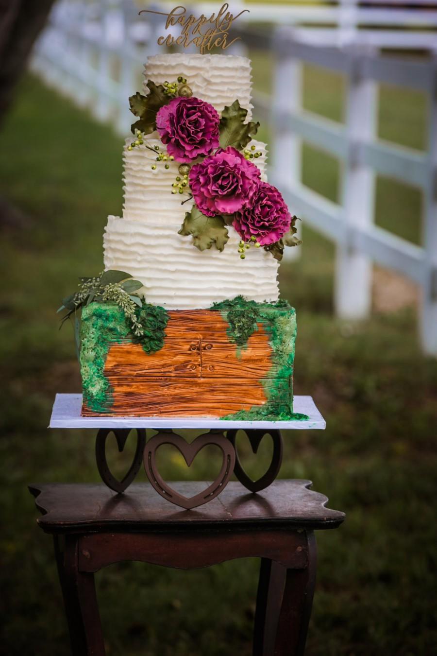 Hochzeit - Wedding cake stand, heavy duty to hold a multi-tier cake stand, western equestrian decor