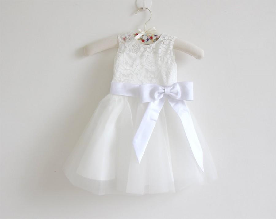 Свадьба - Ivory Flower Girl Dress Baby Girls Dress Lace Tulle Flower Girl Dress With White Sash/Bows Sleeveless Knee-length
