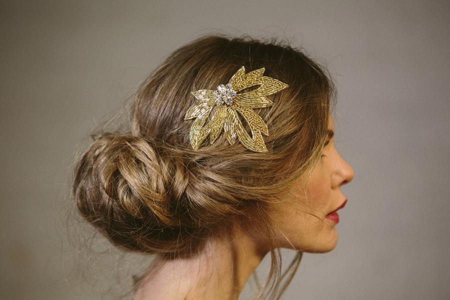 زفاف - Wedding hair comb - silver or gold beaded bridal vintage style leaf comb 'Olivia'