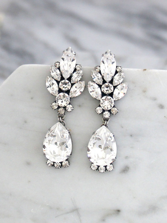 Mariage - Bridal Earrings, Bridal Crystal Chandeliers, Antique Silver Bridal Earrings, Swarovski Crystal Earrings, Bridal Chandeliers, Bridal Jewelry