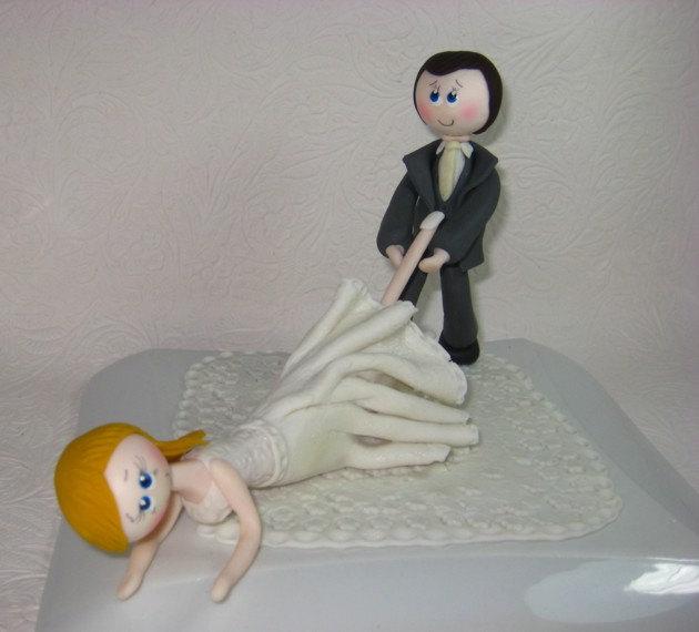 Свадьба - Funny wedding cake topper, funny cake topper, custom wedding cake topper, bride dragged by groom