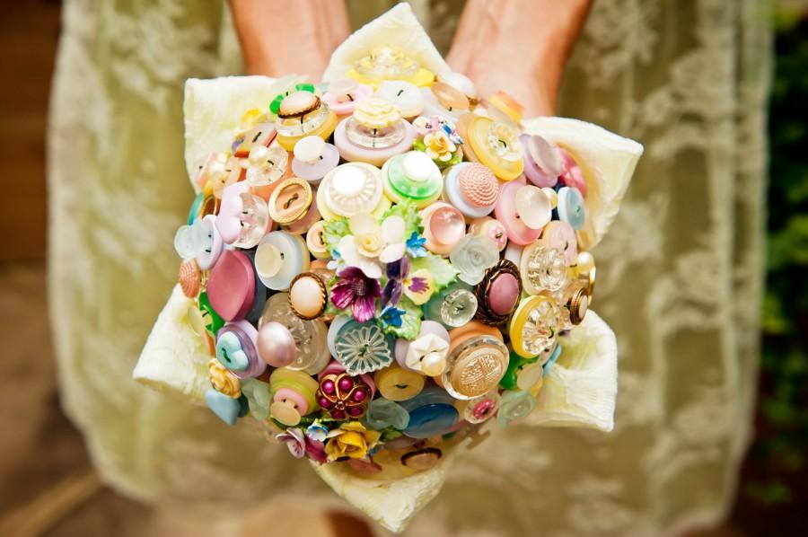 Hochzeit - Vintage Button Bouquet - Flowers and Lace - Pastel Wedding Theme
