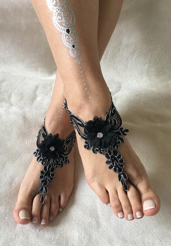Mariage - Black silver lace barefoot sandals, FREE SHIP, beach wedding barefoot sandals, belly dance, goth wedding, bridesmaid gift, beach shoes