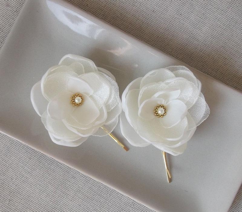 زفاف - Small Ivory Off white fabric flower Bridal hair Clip Bobby Pin Sash Brooch Pearls Wedding Dress Accessory Flower Girls Gift, Handmade set 2
