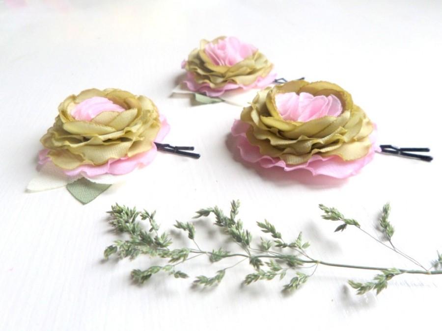 Hochzeit - Shabby chic Flowers ,Pink light green roses bobby pins,Bridal hair clips, hair accessory,Wedding,Small pistachio roses, Flower Girl ,One Set