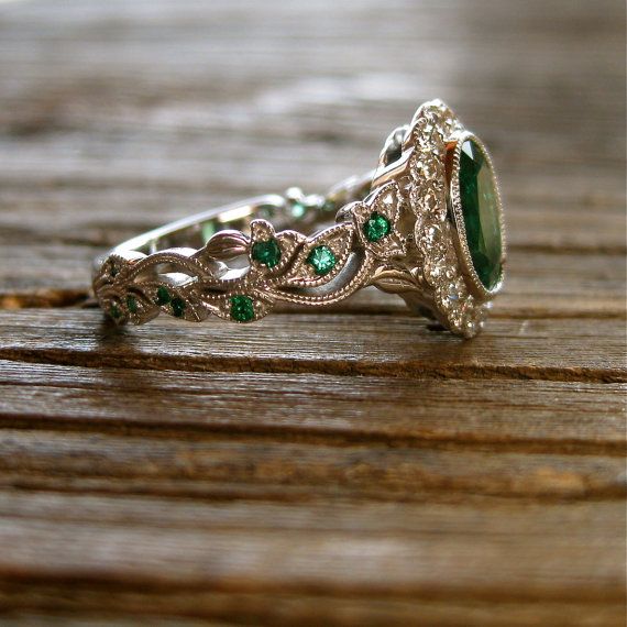 Wedding - Green Emerald Engagement Ring In 14K White Gold With Diamonds And Flower Buds & Leafs On Vine Motif Size 6