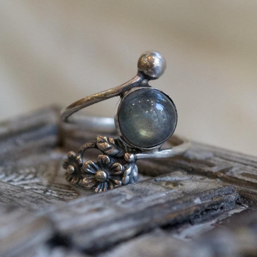 Wedding - Labradorite silver ring, Thin band, floral engagement ring, unique ring, delicate ring, dainty ring, silver flower ring - Intricate R2262