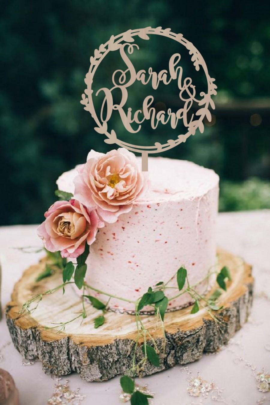 Mariage - Wedding Cake Topper  Wreath Names Cake Topper Custom  Wedding  Wooden Cake Topper Golden silver Rustic Wedding Cake Topper