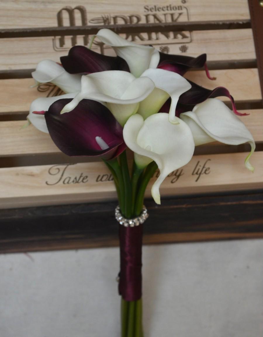 زفاف - Rustic Bridesmaids Bouquet Ivory Dark Plum Purple Calla Lilies Bouquets Real Touch Flowers Silk Flower Wedding Bouquets