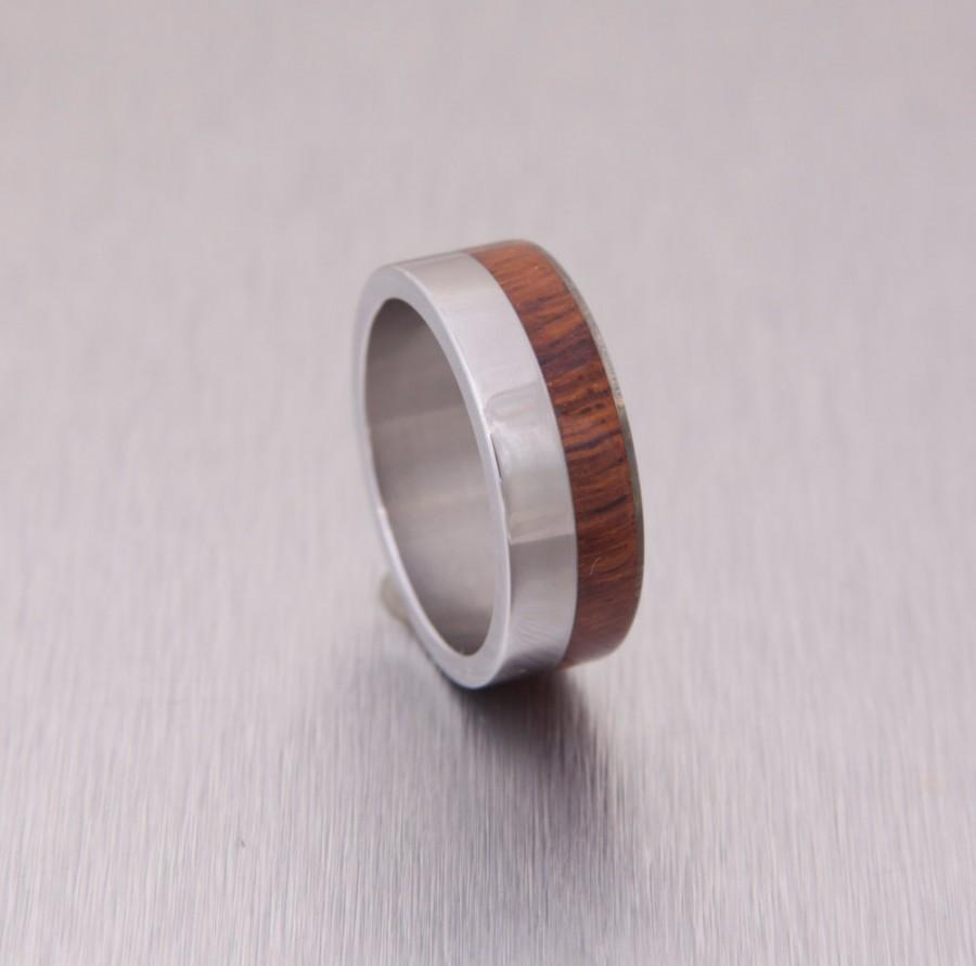 Mariage - Titanium Ring RING SIZE 9 mens wedding band  wedding ring mens wood wedding band Titanium and wood ring metal 