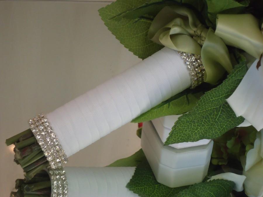 Hochzeit - Rhinestoneand Ribbon Bridal Bouquet Holder
