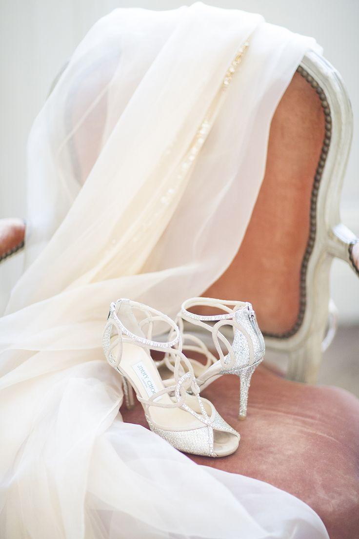 Hochzeit - Modern Gatsby-Inspired French Wedding   Sparkly Gold Dress