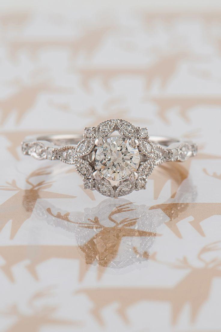 زفاف - Round Halo Vintage Diamond Engagement Ring
