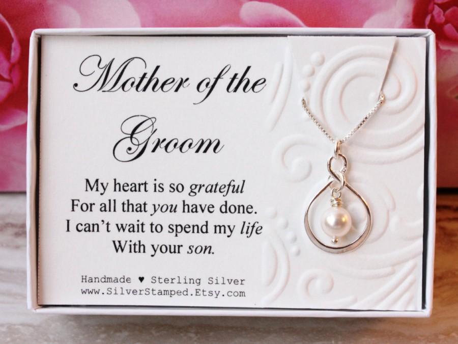 Mariage - Mother of the Groom gift from Bride  Sterling silver infinity necklace Swarovski pearl wedding bridal party gift for groom's mom