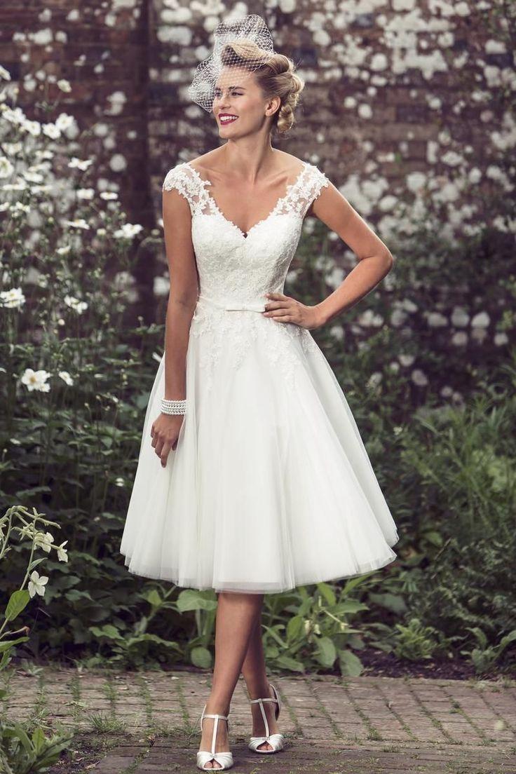 Mariage - Tea Length Bridal And 50's Style Short Wedding Dresses 