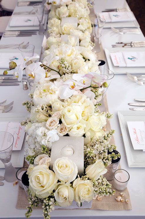 Hochzeit - White Floral Decor
