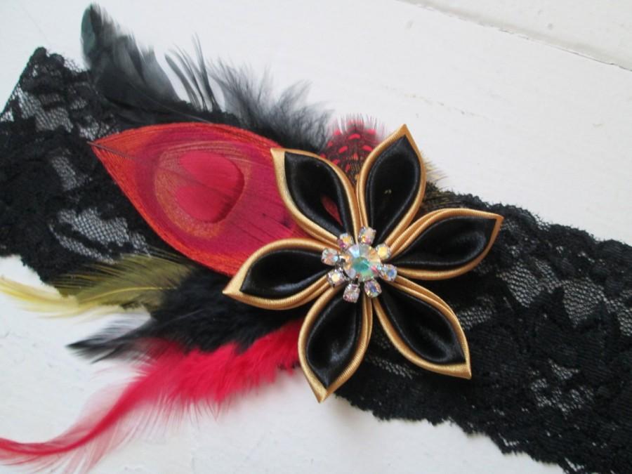 زفاف - Black & Gold Wedding Garter, Peacock Garter, Black Lace Prom Garter w/ Red- Black- Gold Feathers, Rustic- Country- Gatsby Bride