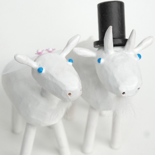 Hochzeit - Bride and Groom Goats for your Wedding Cake