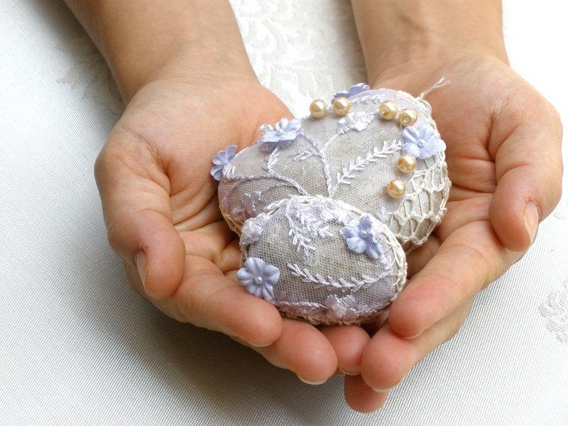 Mariage - Crochet  Lace Stones, Eco Friendly Home decor, Shabby chic Stone, Door Stop, Lace rustic decor, Cottage  Garden Decor,Paperweight,